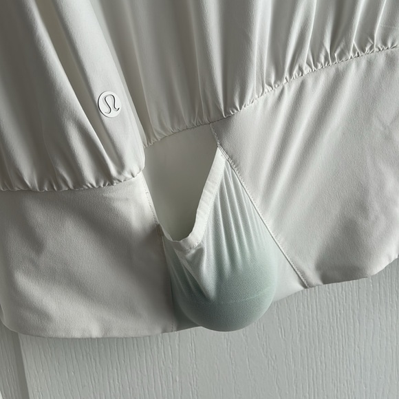 White tennis jacket - Picture 3 of 5